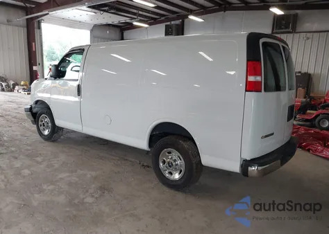 2022 Chevrolet Express Cargo Rwd 2500 Regular Wheelbase Wt from USA, damaged, VIN 1GCWGAFP4N1155524